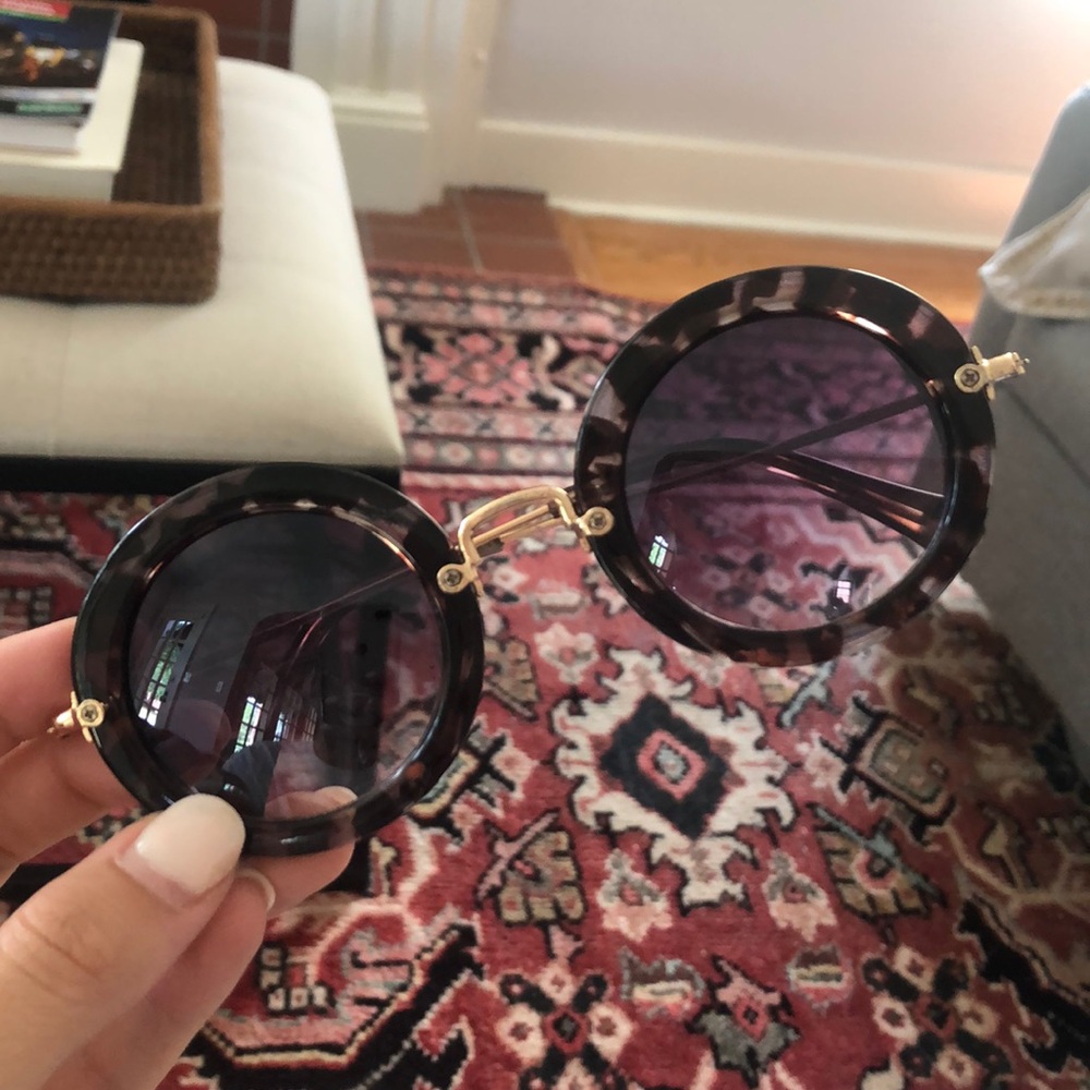Round Sunglasses! From Italy